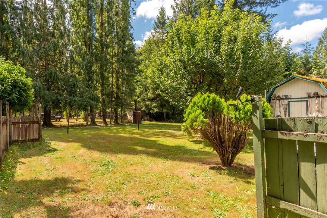 115 Island Road Toledo, WA 98591 - Photo 20 of 22 a view of swimming pool with a yard