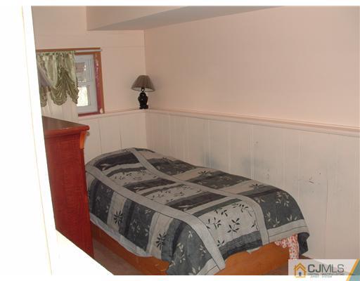 38 Roberts Road Somerset, NJ 08873 - Photo 15 of 25 Gallery Image 15