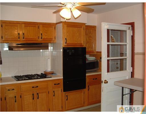 38 Roberts Road Somerset, NJ 08873 - Photo 7 of 25 Gallery Image 7