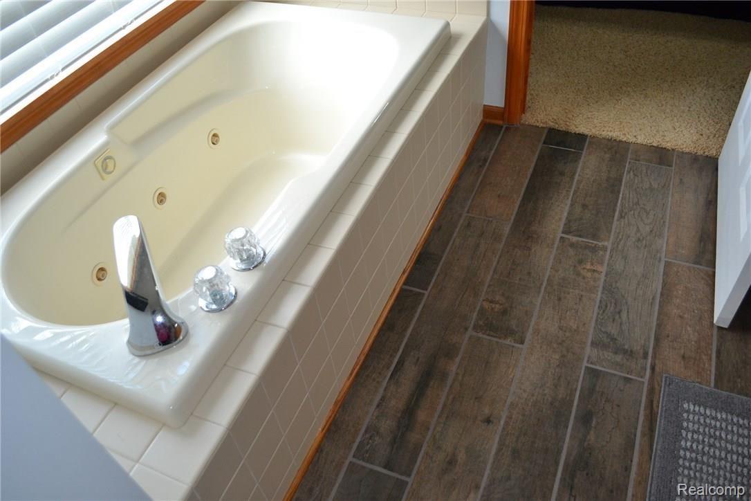 6409 Woodbrook Road Linden, MI 48451 - Photo 24 of 63 DSC_0458.JPG