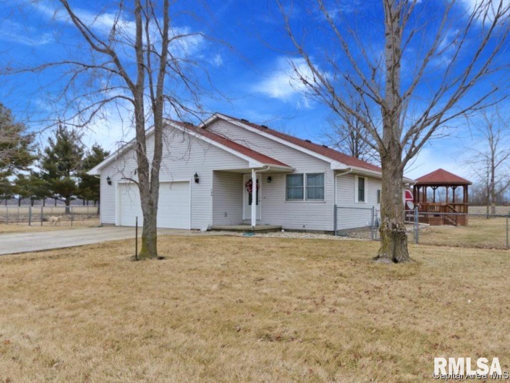 100 Post Road Virden, IL 62690 - Photo 1 of 23