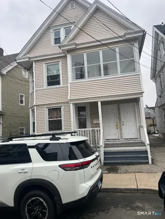$2,800 | 36-38 Pleasant Street, Unit 2, Bridgeport, CT 06608