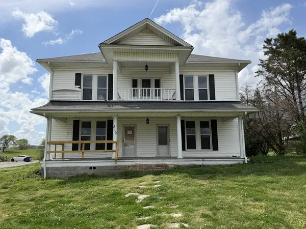 $200,000 | 210 South Mulberry Street, Cornersville, TN 37047