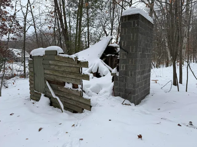 $344,000 | 9010 Lake Drive, Stanwood, MI 49346