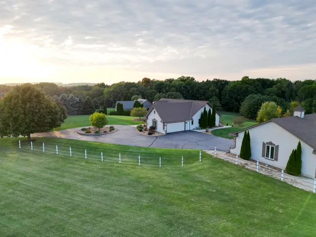 $789,900 | 4942 Bridle Path Road, Polk, WI 53076