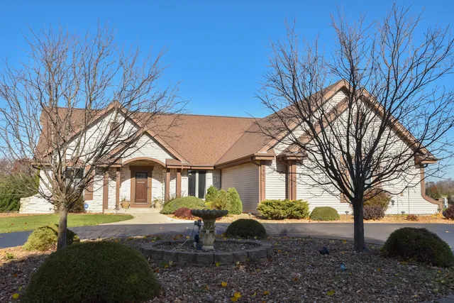 $789,900 | 4942 Bridle Path Road, Polk, WI 53076