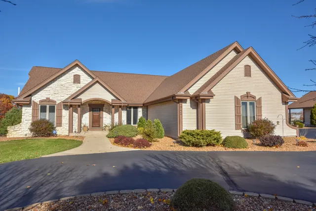 $789,900 | 4942 Bridle Path Road, Polk, WI 53076