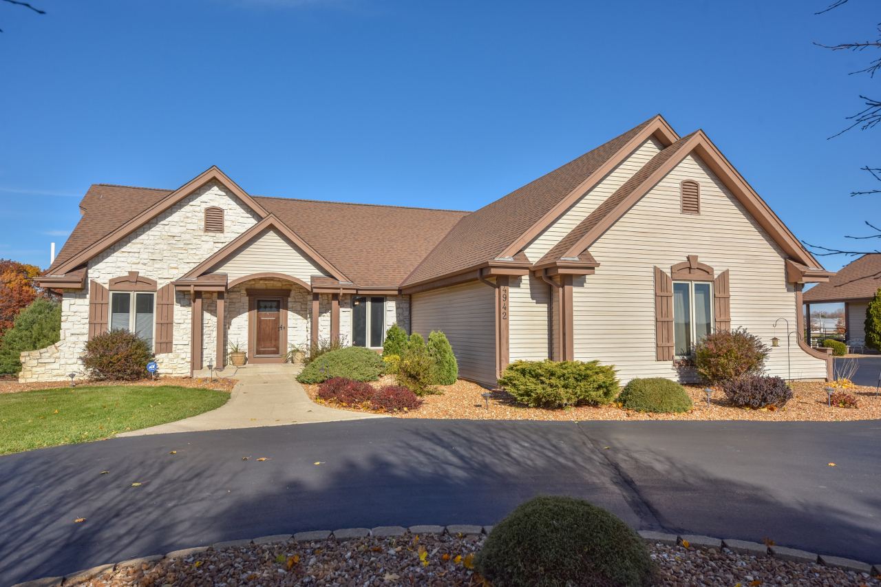 4942 Bridle Path Road Polk, WI 53076 - Photo 20 of 62 Front