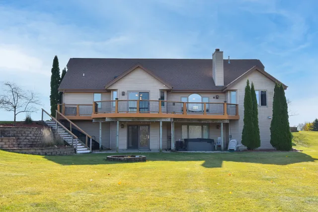 $789,900 | 4942 Bridle Path Road, Polk, WI 53076