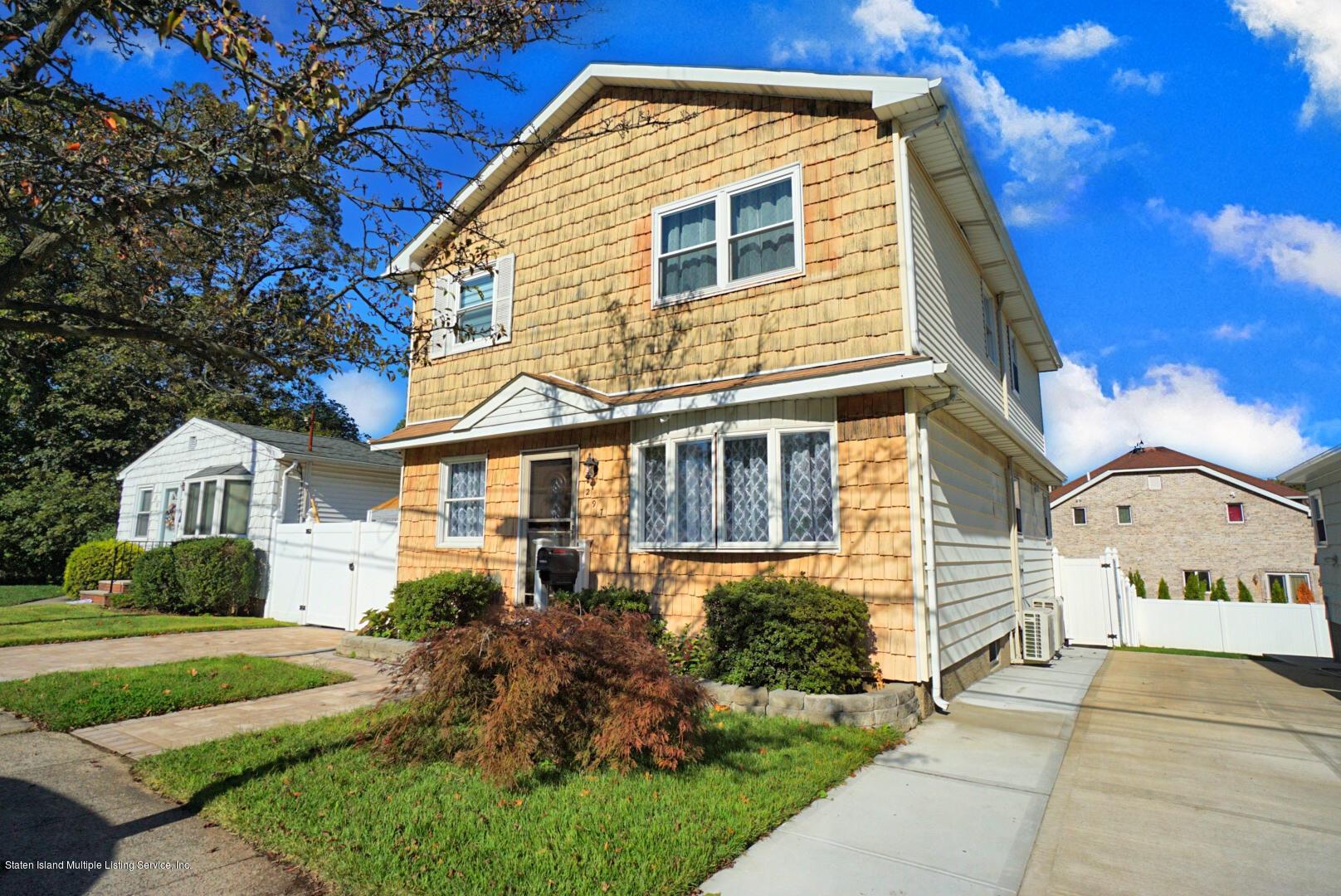 297 Beach Road Staten Island, NY 10312 - Photo 2 of 42 Photo Oct 14, 8 53 16 PM