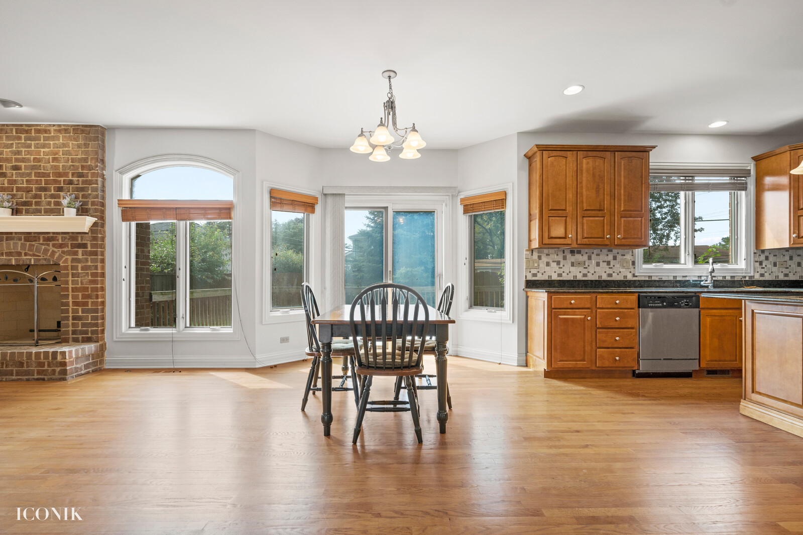 820 North Willow Road Elmhurst, IL 60126 - Photo 11 of 30