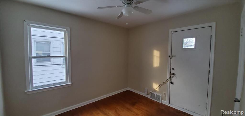 14663 Jacob Avenue Eastpointe, MI 48021 - Photo 17 of 39