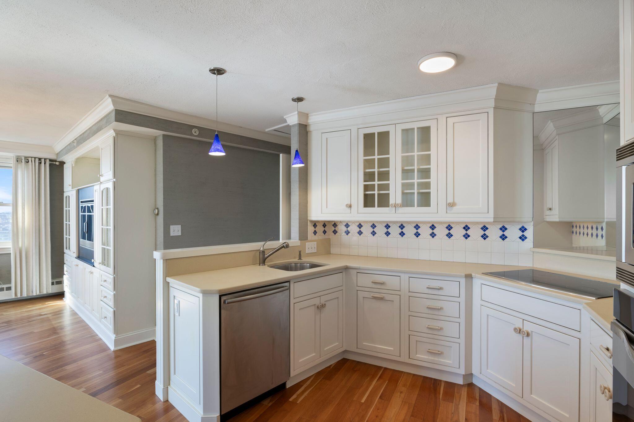 45 Eastern Promenade, Unit 11H Portland, ME 04101 - Photo 11 of 52 45_Eastern_Promenade_10H