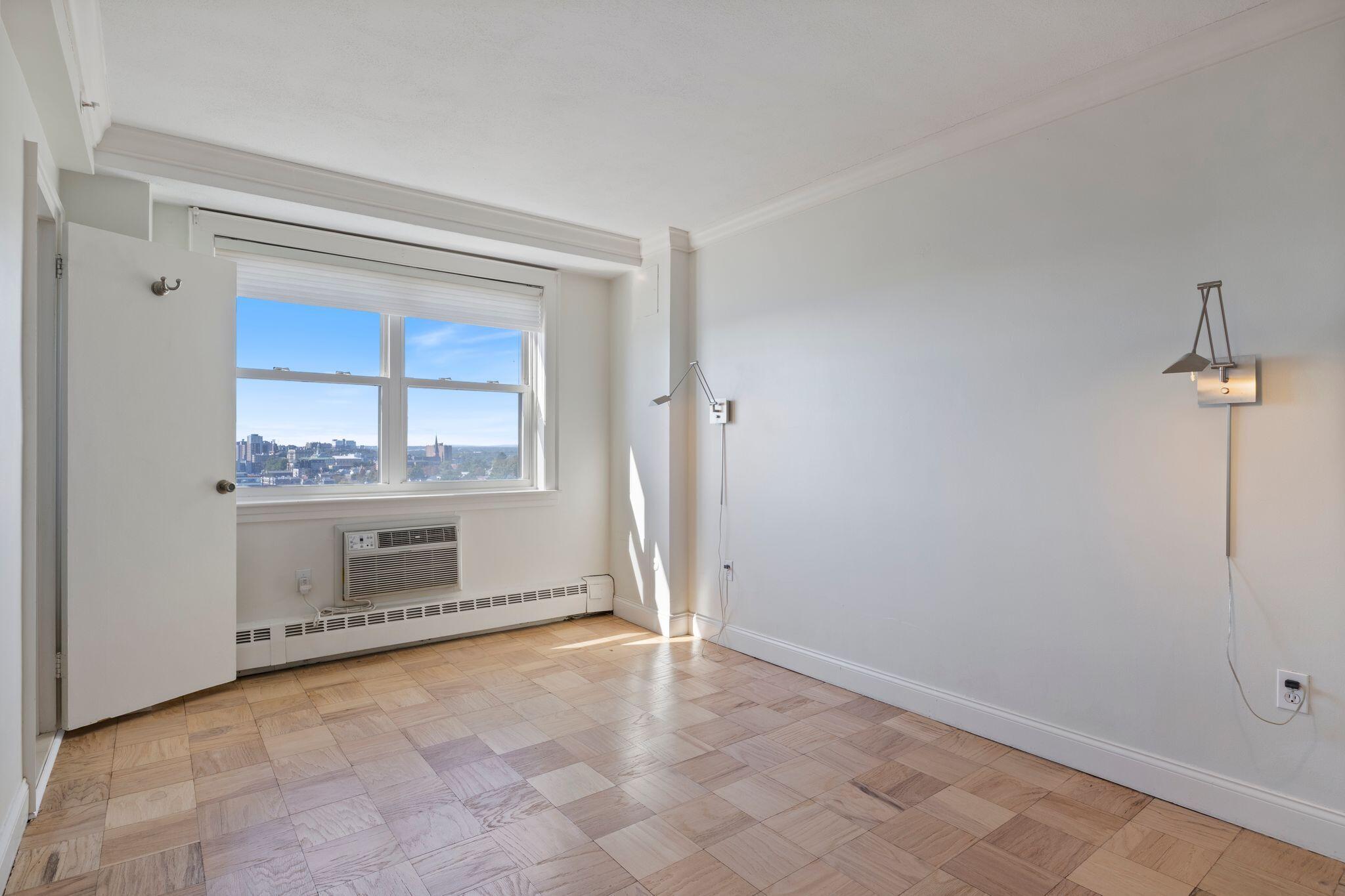 45 Eastern Promenade, Unit 11H Portland, ME 04101 - Photo 15 of 52 45_Eastern_Promenade_15H