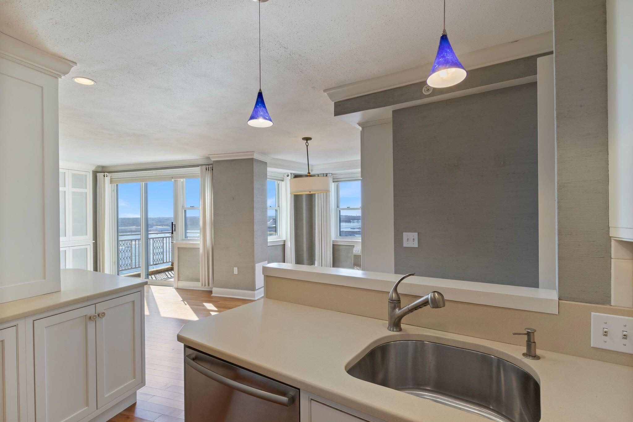 45 Eastern Promenade, Unit 11H Portland, ME 04101 - Photo 3 of 52 45_Eastern_Promenade_11H