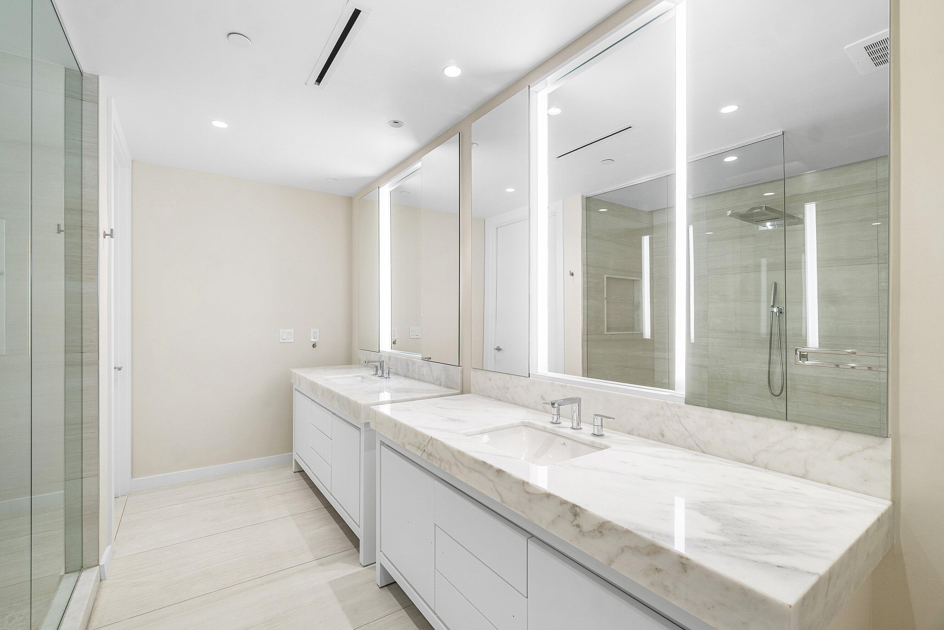 200 Southeast Mizner Boulevard, Unit 209 Boca Raton, FL 33432 - Photo 19 of 59 Guest Bathroom