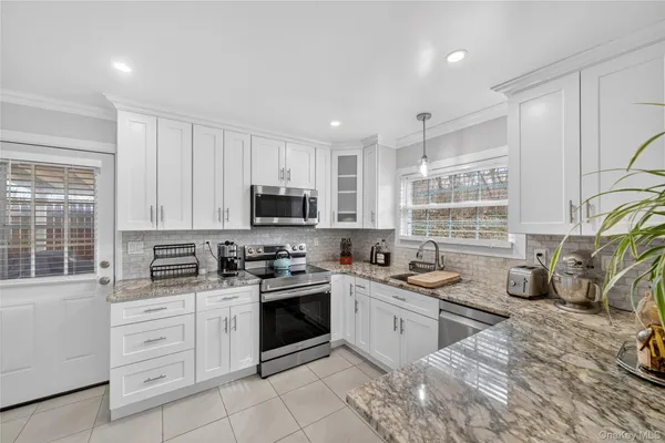 $575,000 | 128 South Highland Avenue, Ossining, NY 10562