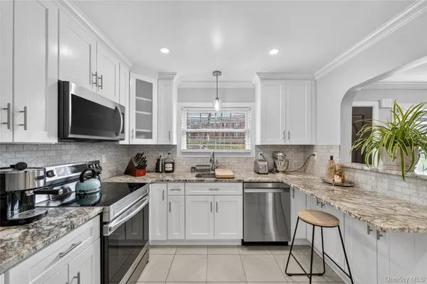 $575,000 | 128 South Highland Avenue, Ossining, NY 10562