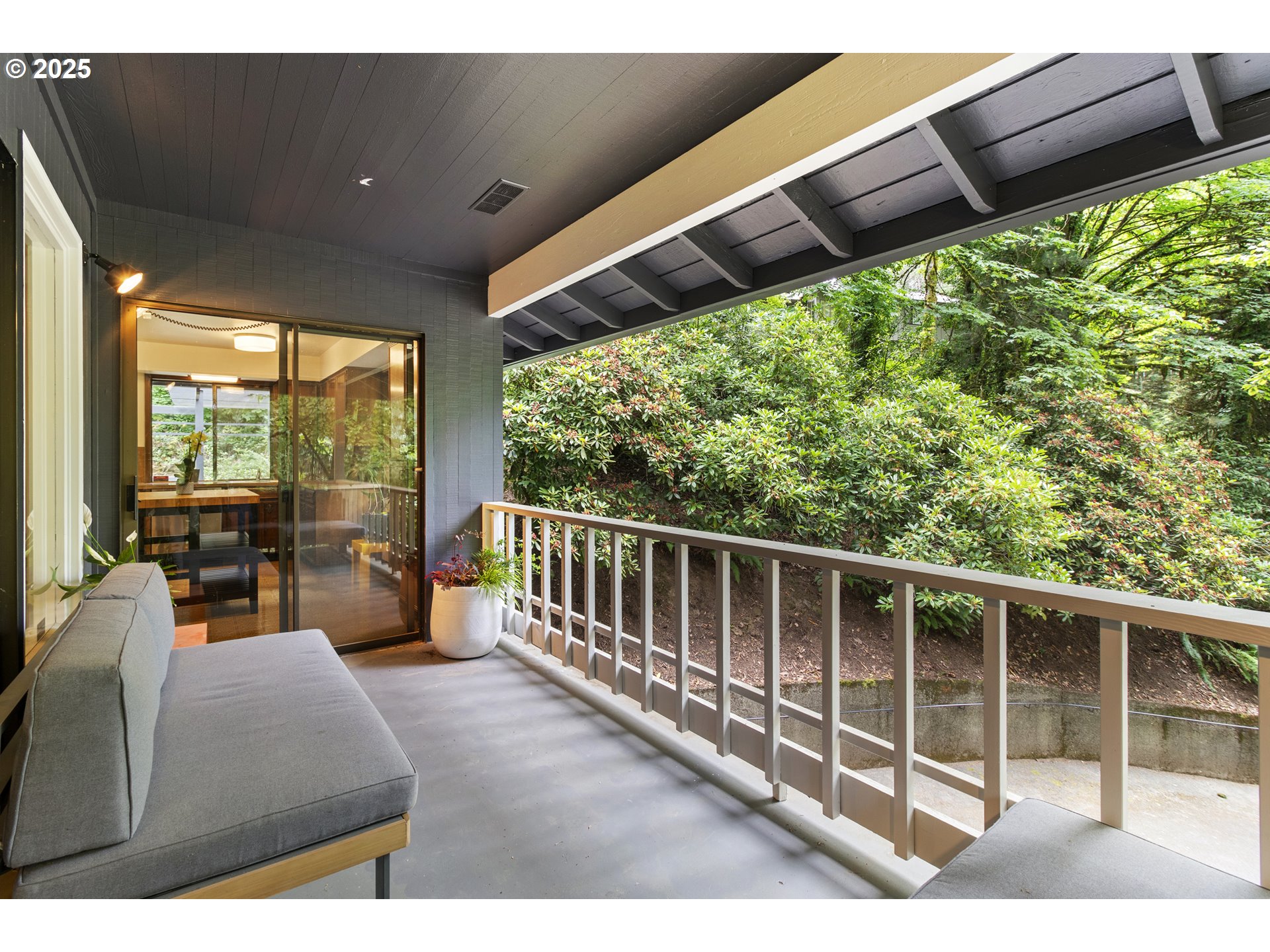 4940 Southwest Humphrey Park Road Portland, OR 97221 - Photo 13 of 40