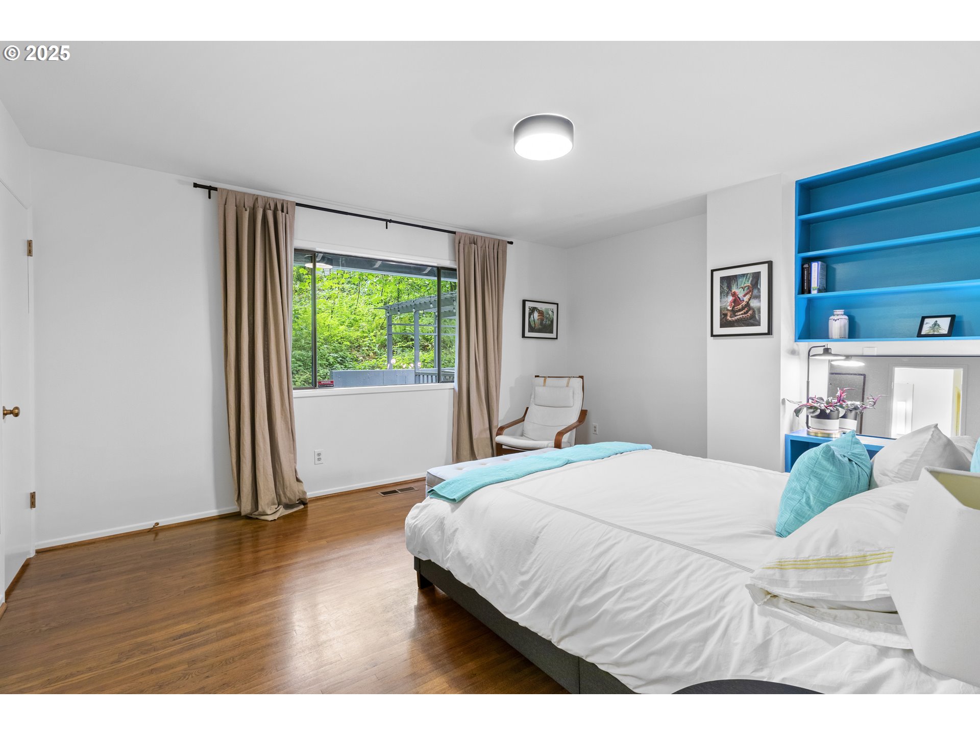 4940 Southwest Humphrey Park Road Portland, OR 97221 - Photo 19 of 40