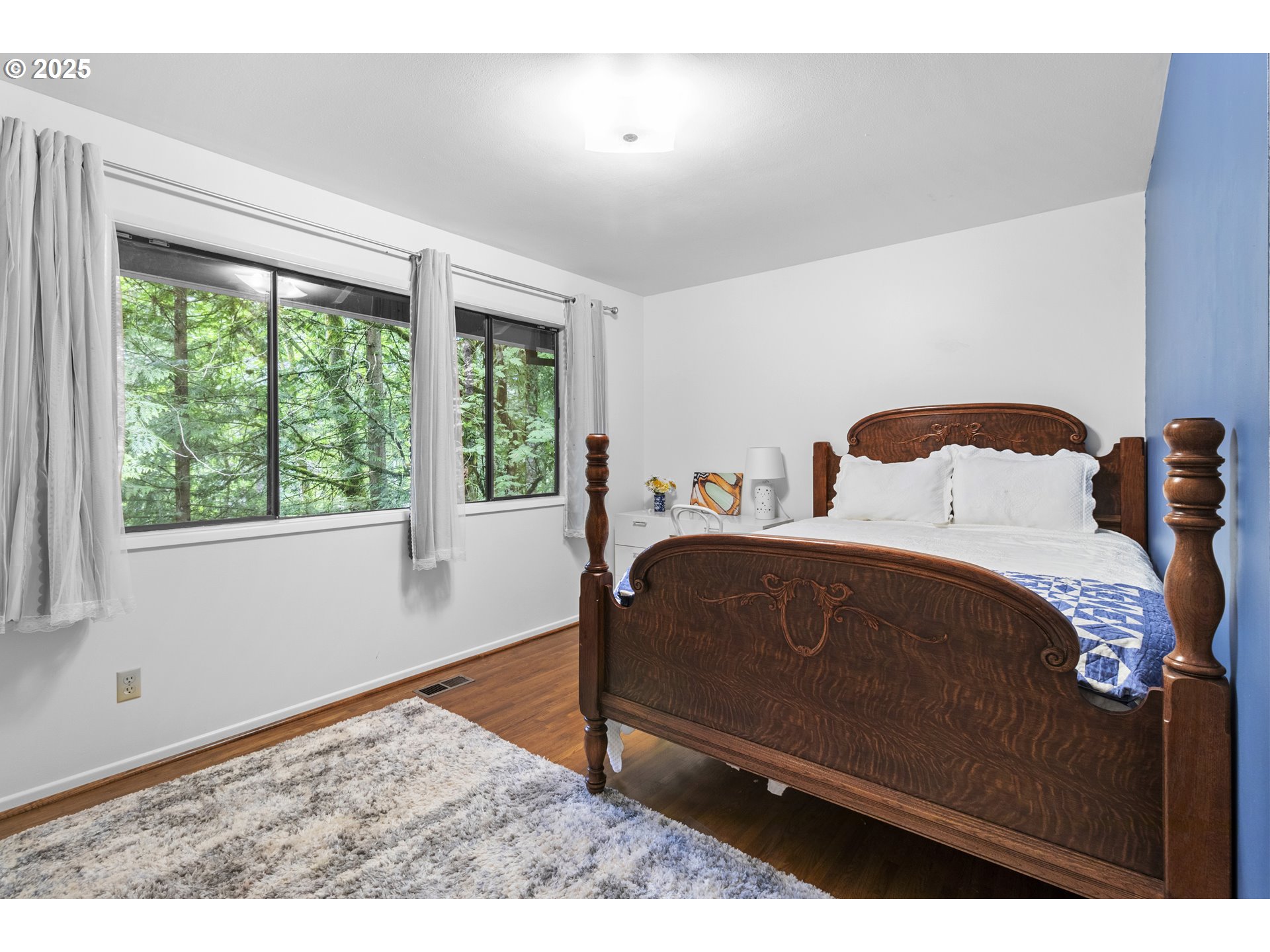 4940 Southwest Humphrey Park Road Portland, OR 97221 - Photo 23 of 40