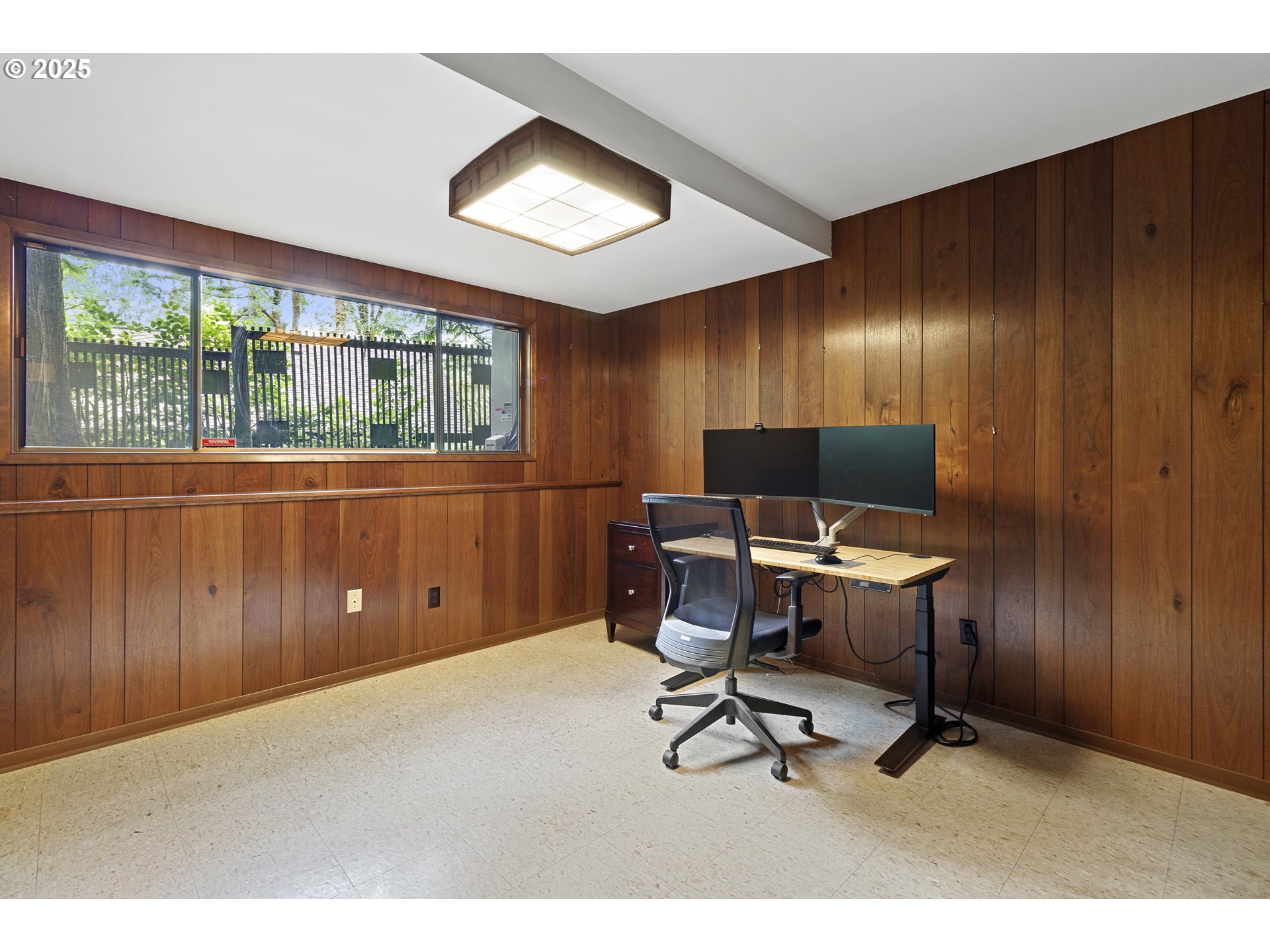 4940 Southwest Humphrey Park Road Portland, OR 97221 - Photo 33 of 40