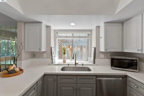 $1,359,000 | 6159 Corte Padre, Pleasanton, CA 94566