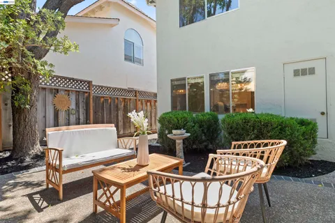 $1,359,000 | 6159 Corte Padre, Pleasanton, CA 94566