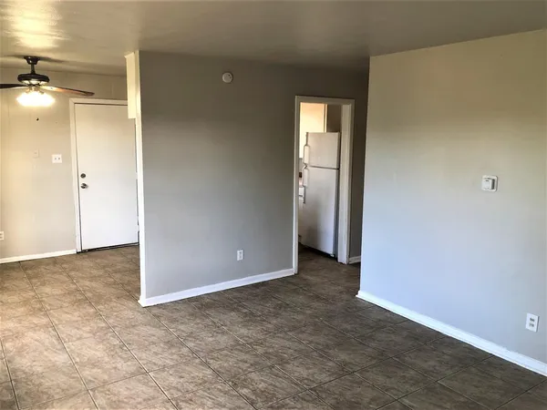 $700 | 2403 East 5th Street, Lubbock, TX 79403