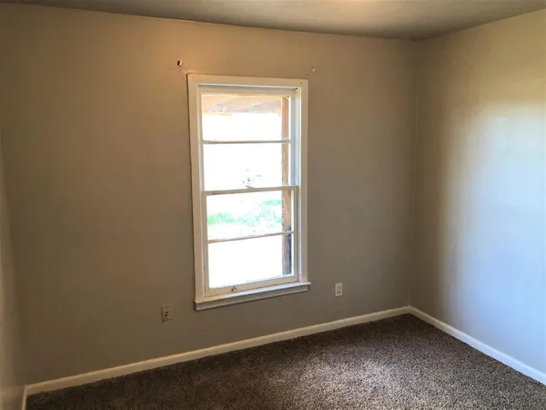 $700 | 2403 East 5th Street, Lubbock, TX 79403