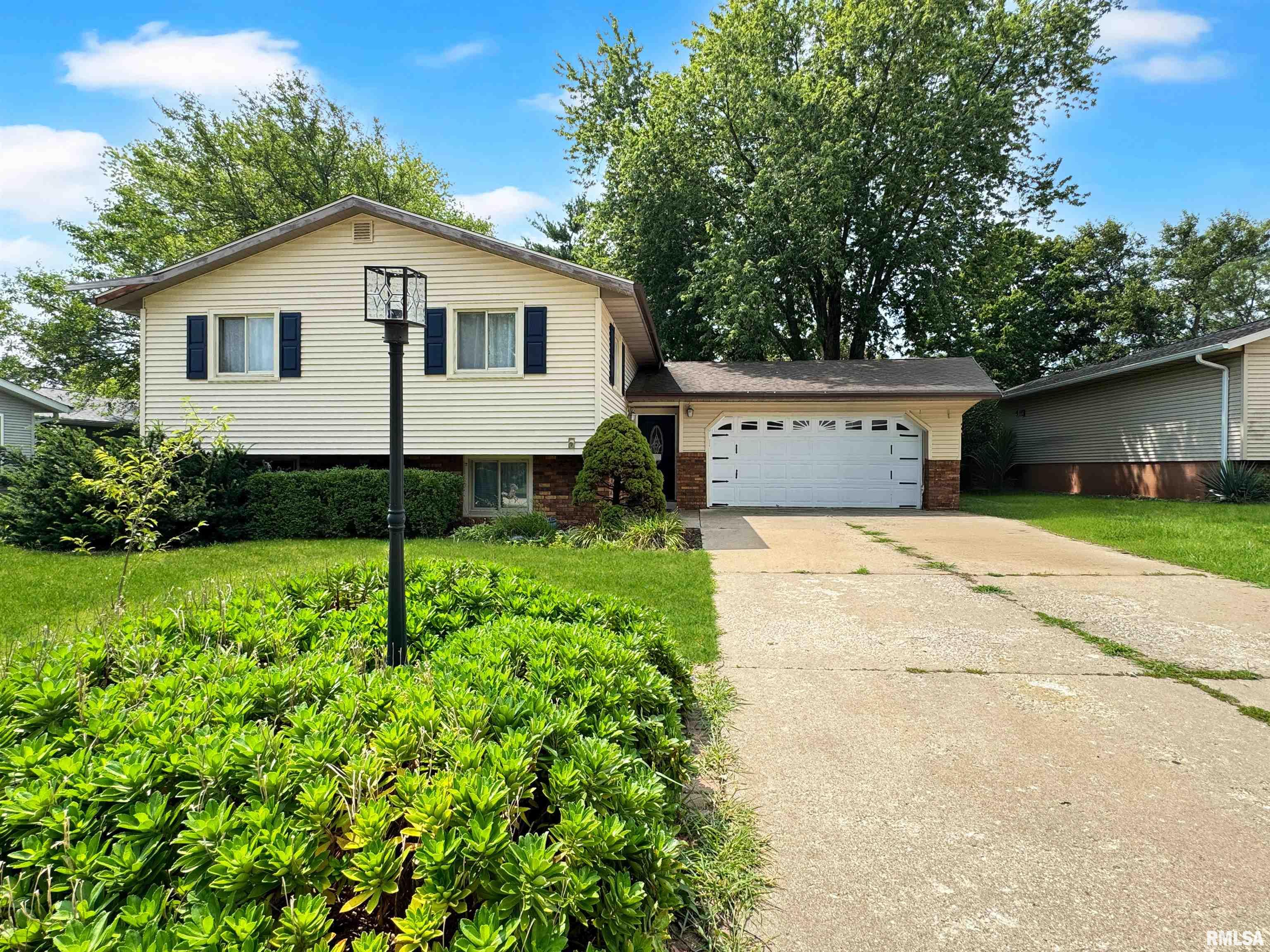 22 Spruce Street Morton, IL 61550 - Photo 1 of 30 Gallery Image 1