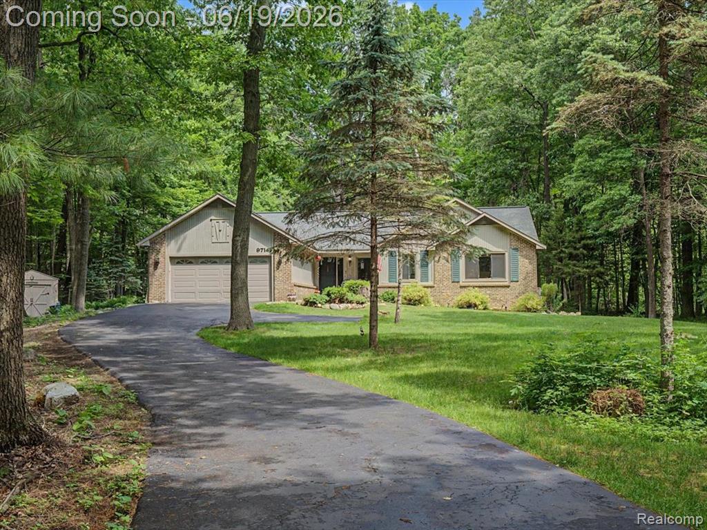 9714 Naiad Road Clarkston, MI 48348 - Photo 3 of 61