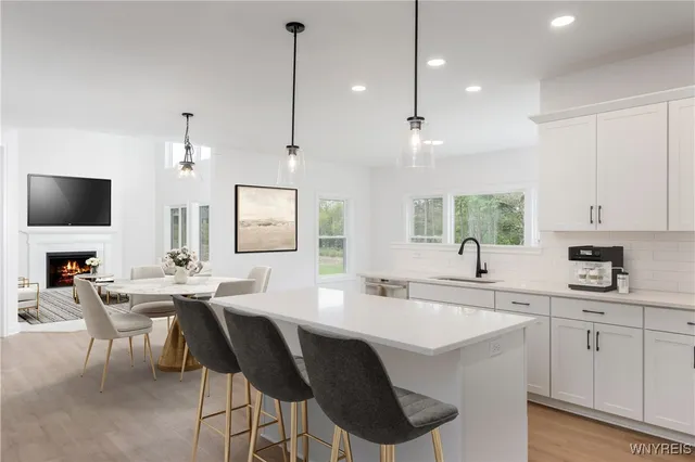 $863,500 | 71 Woodthrush Trail, Orchard Park, NY 14127