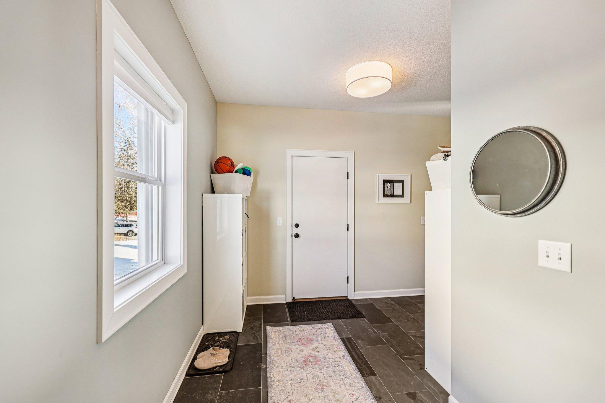 145 Cutacross Road Minneapolis, MN 55422 - Photo 11 of 35