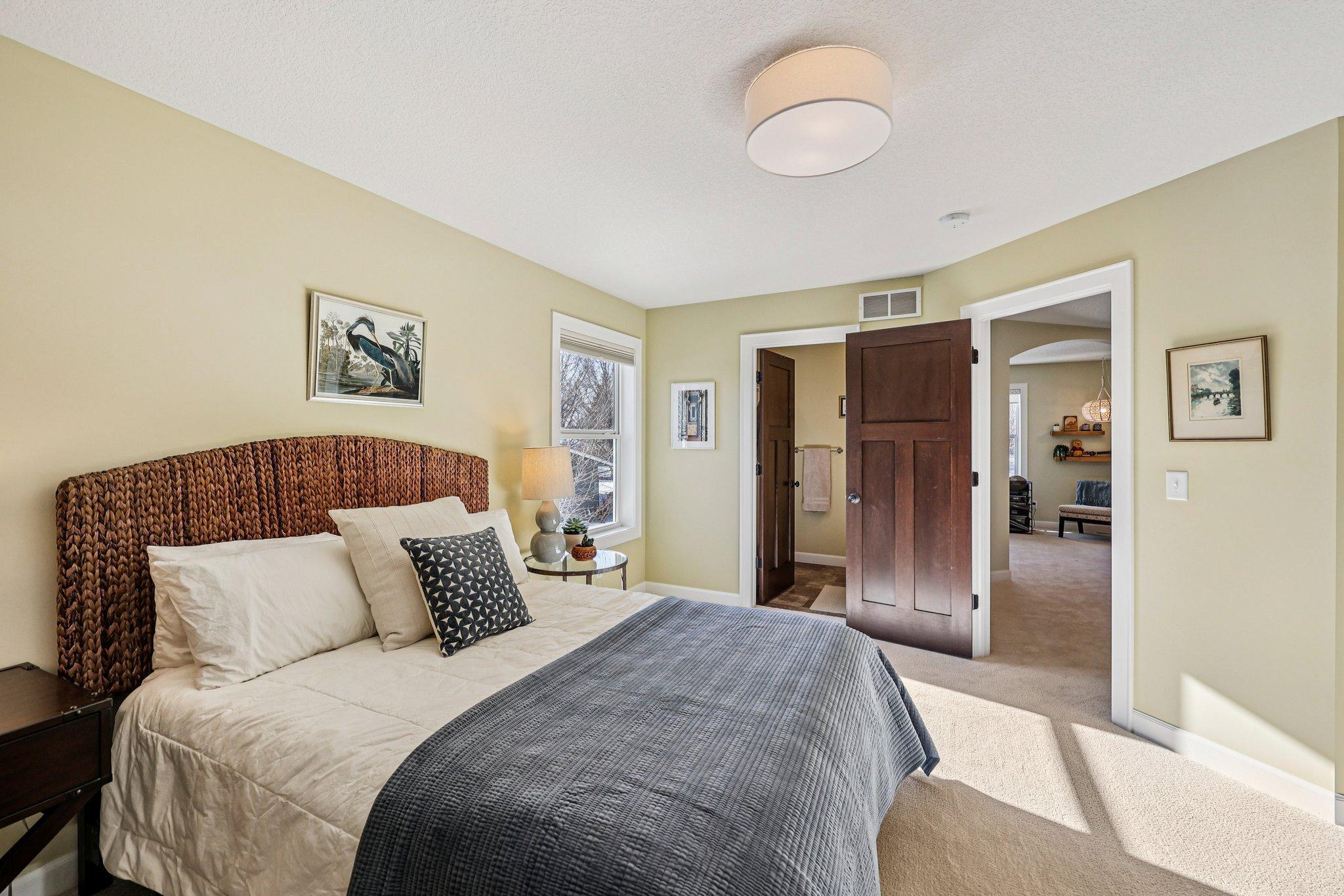 145 Cutacross Road Minneapolis, MN 55422 - Photo 20 of 35