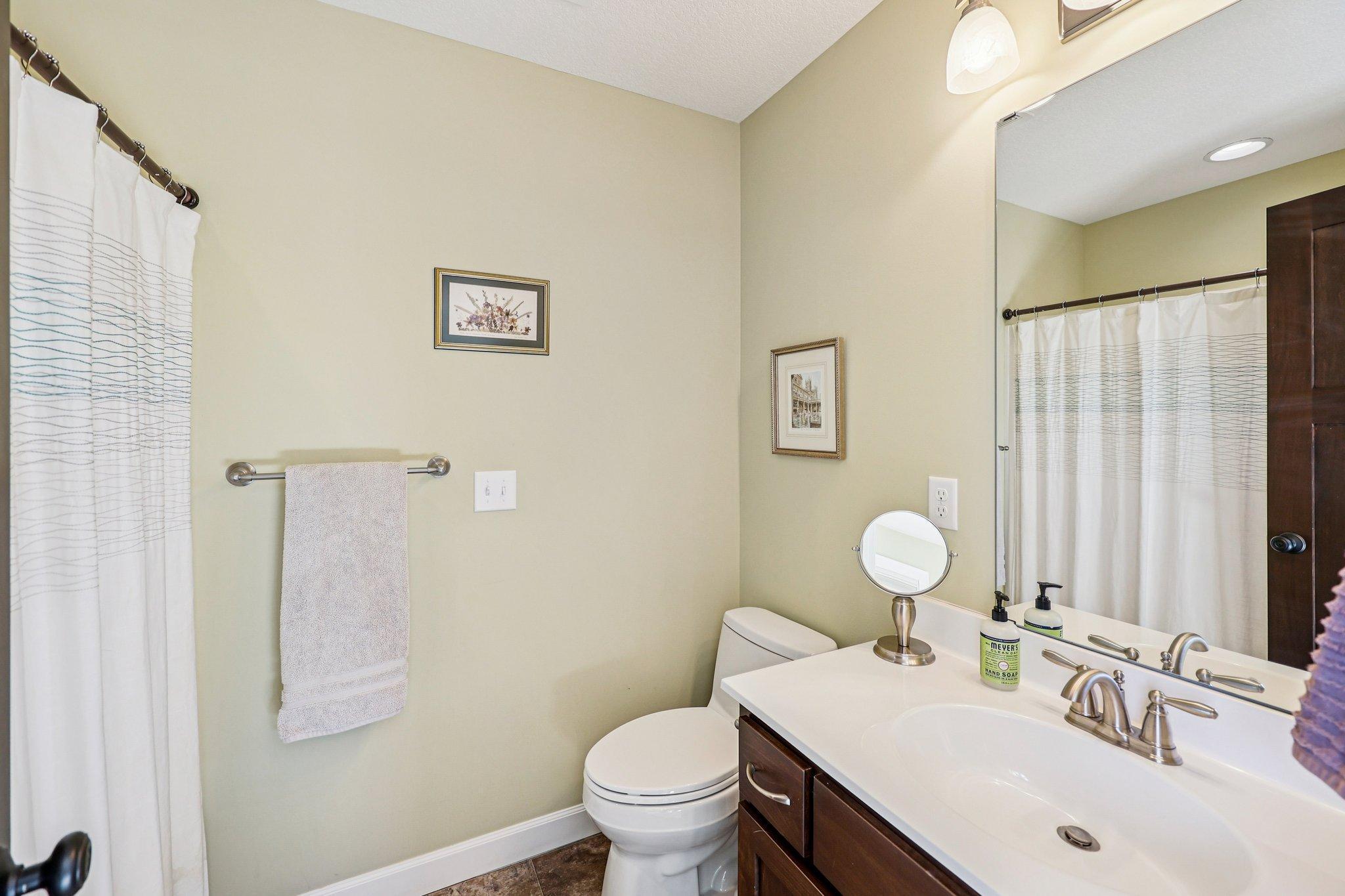 145 Cutacross Road Minneapolis, MN 55422 - Photo 21 of 35