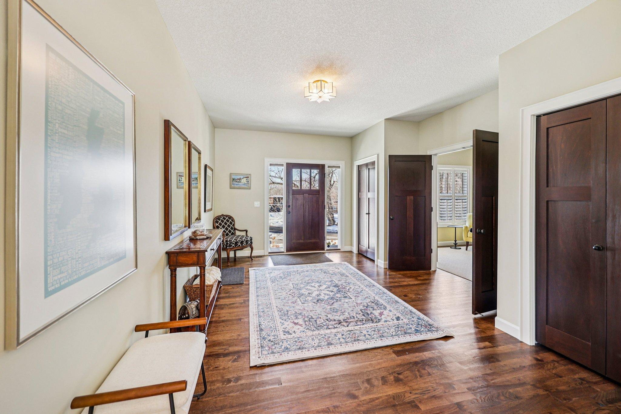 145 Cutacross Road Minneapolis, MN 55422 - Photo 3 of 35