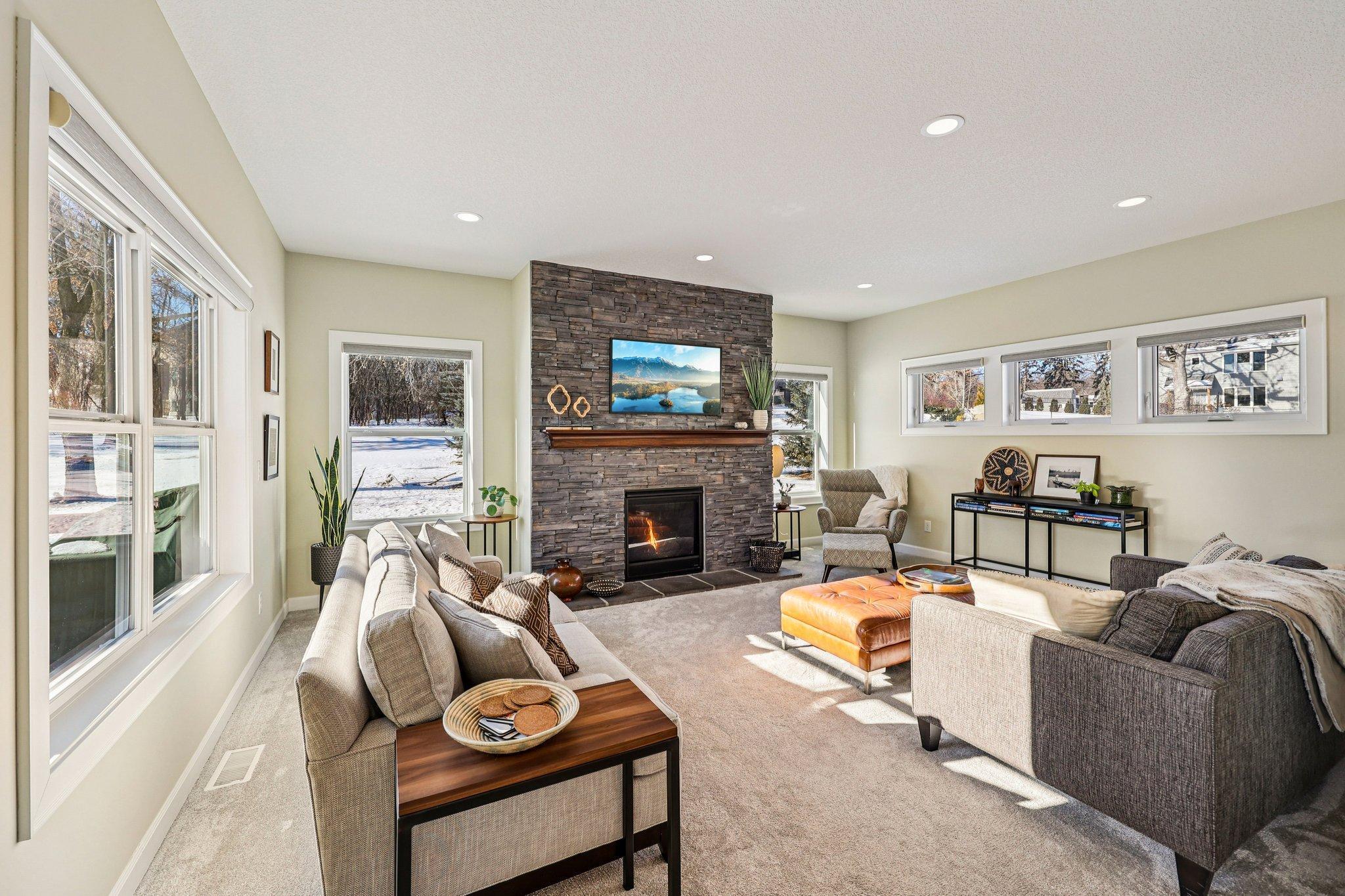 145 Cutacross Road Minneapolis, MN 55422 - Photo 5 of 35