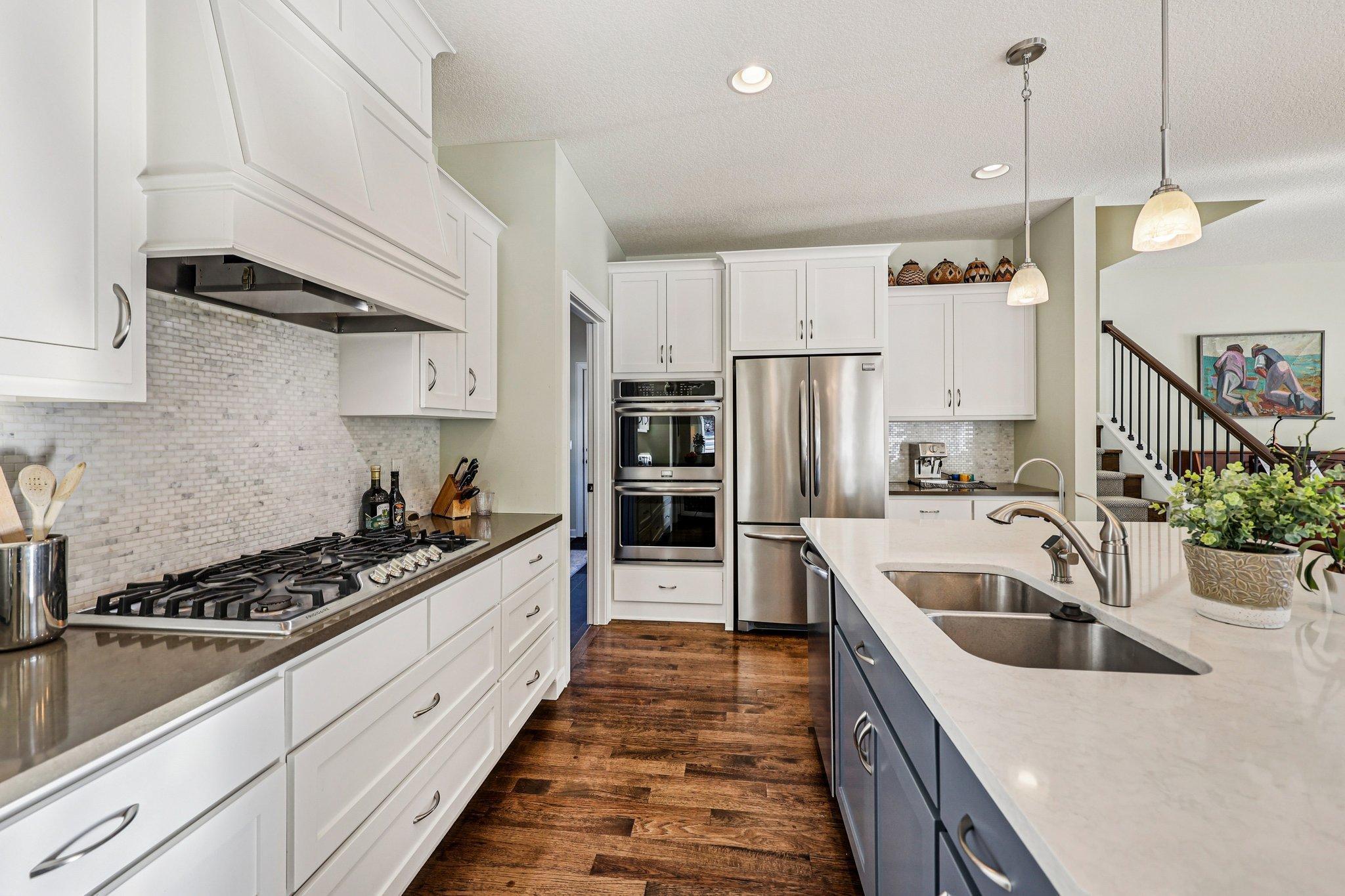 145 Cutacross Road Minneapolis, MN 55422 - Photo 8 of 35