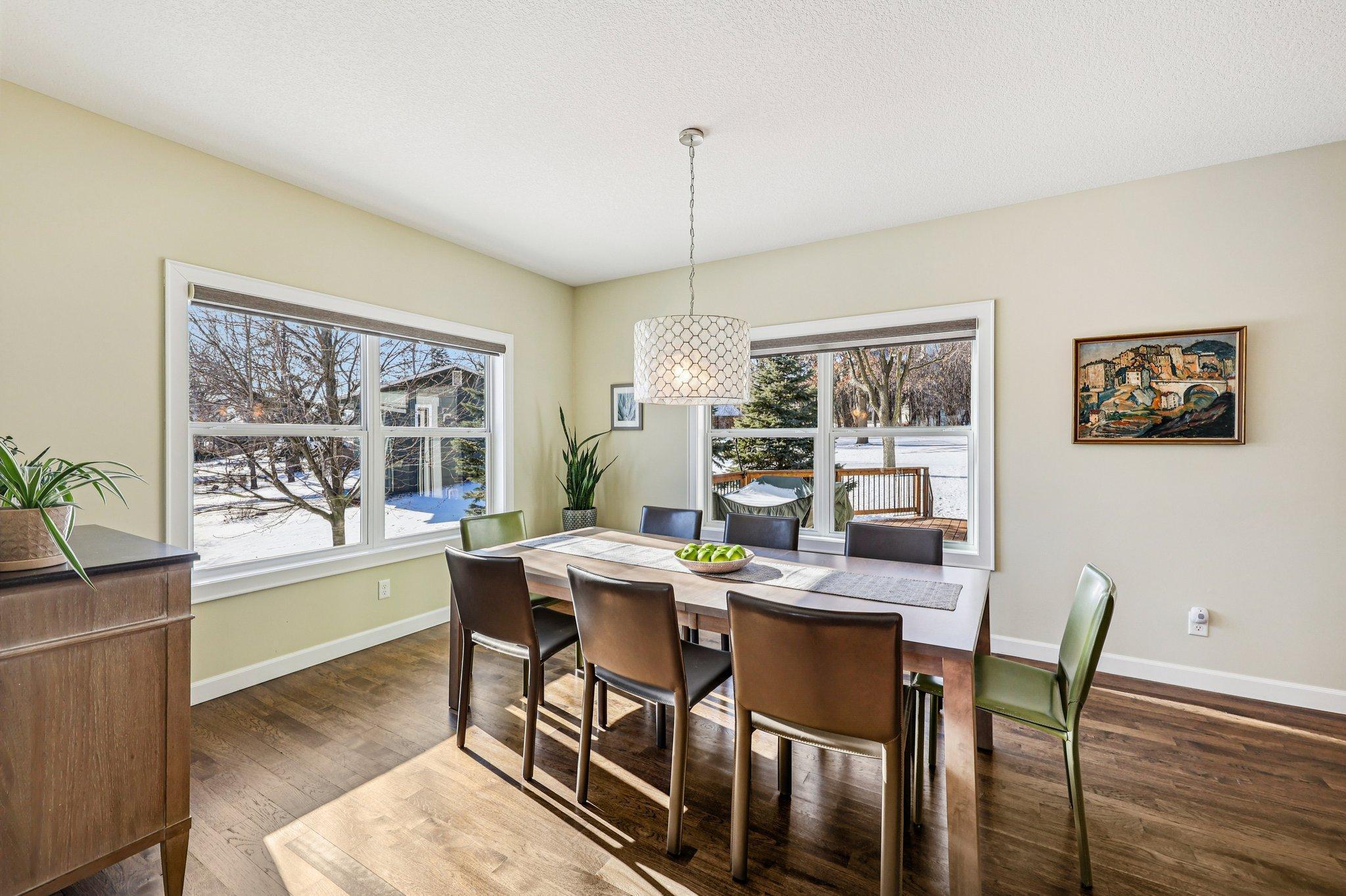 145 Cutacross Road Minneapolis, MN 55422 - Photo 9 of 35