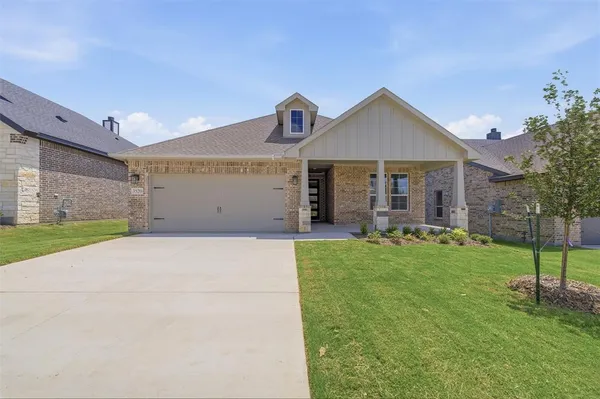 $330,000 | 3520 Helena Street, Gainesville, TX 76240