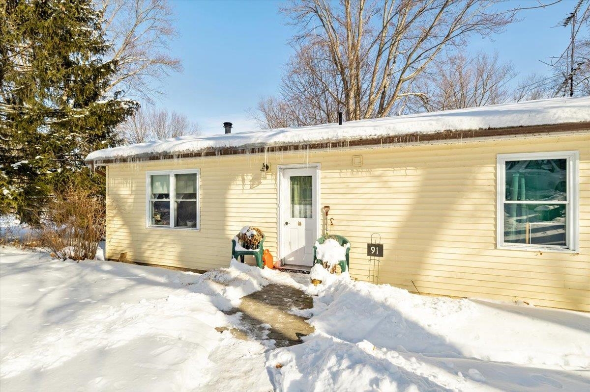 91 Hathaway Inn Drive St. Albans Town, VT 05488 - Photo 4 of 16