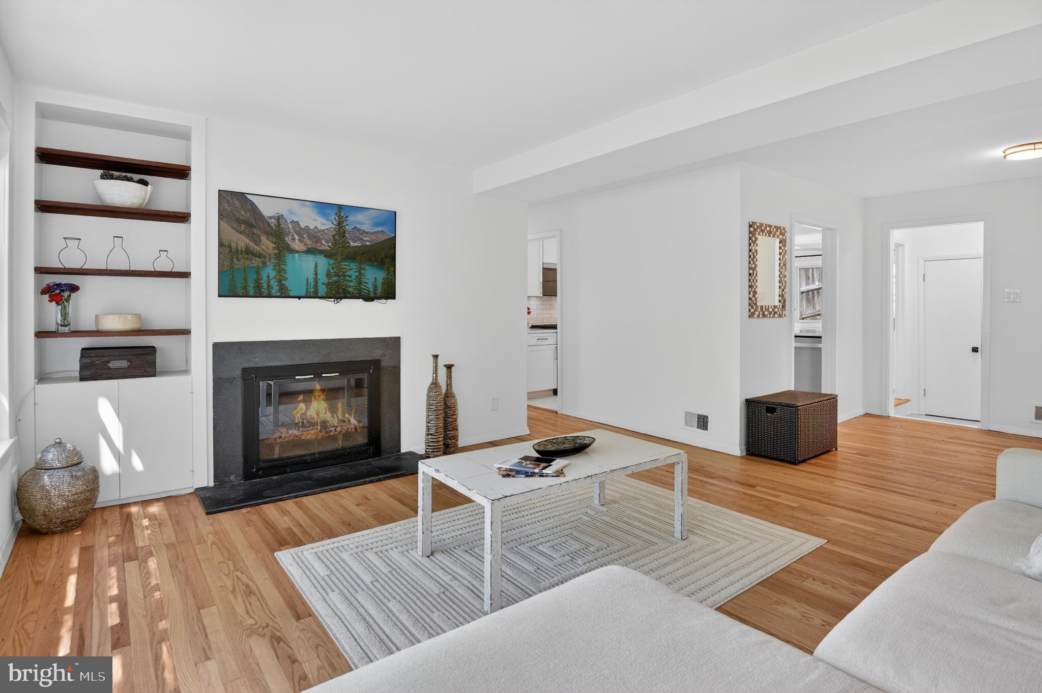 6310 East Halbert Road Bethesda, MD 20817 - Photo 6 of 36