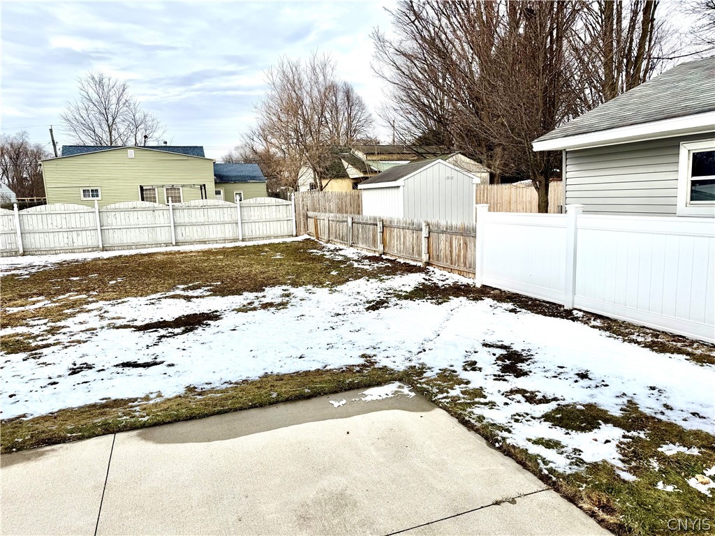 427 Van Roen Road Utica, NY 13502 - Photo 38 of 45