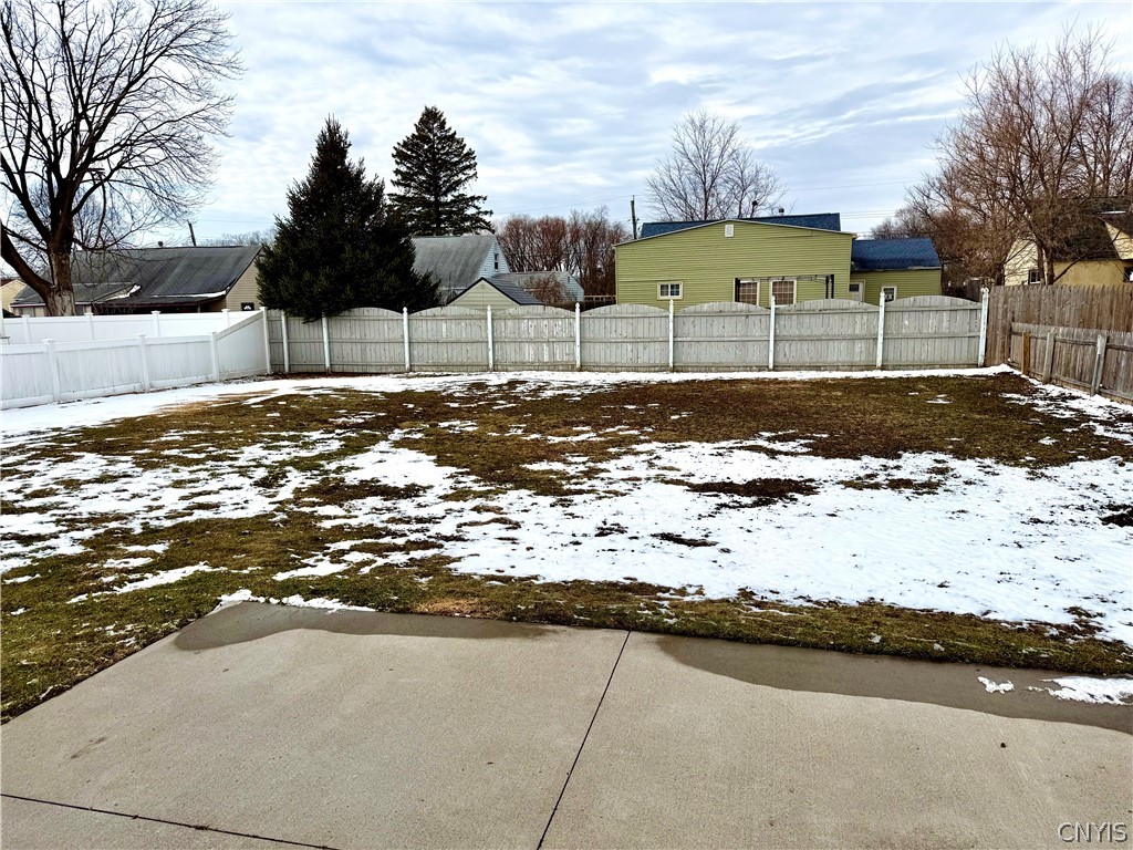 427 Van Roen Road Utica, NY 13502 - Photo 39 of 45