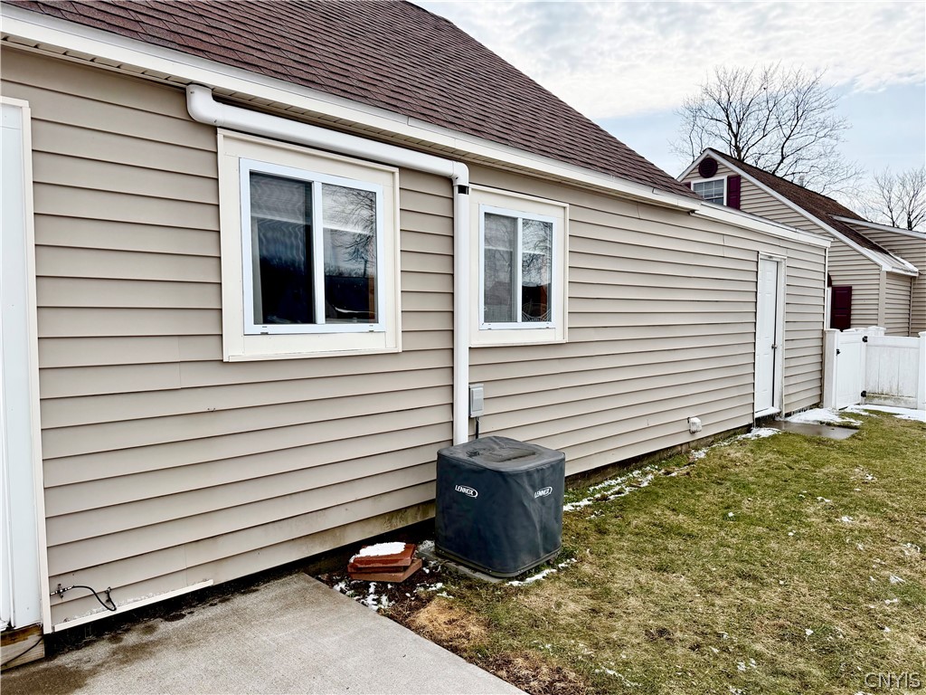 427 Van Roen Road Utica, NY 13502 - Photo 41 of 45