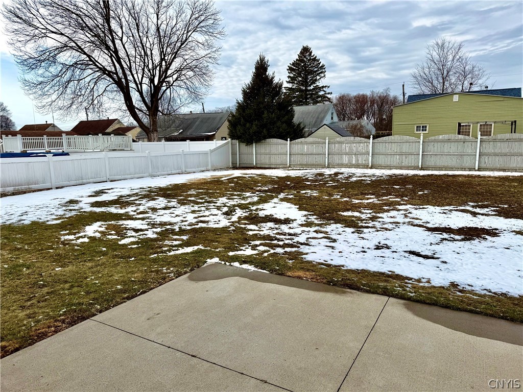 427 Van Roen Road Utica, NY 13502 - Photo 42 of 45