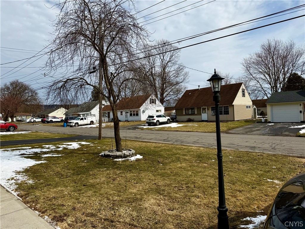 427 Van Roen Road Utica, NY 13502 - Photo 6 of 45