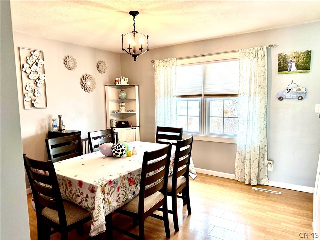 427 Van Roen Road Utica, NY 13502 - Photo 8 of 45