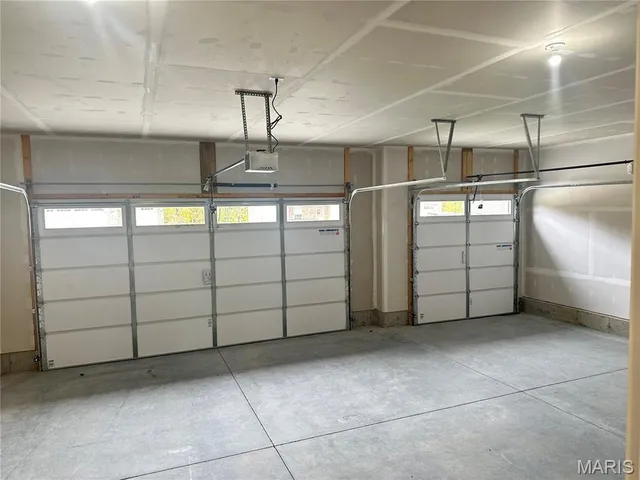 $385,900 | 2783 Earth Crest Drive, Washington, MO 63090